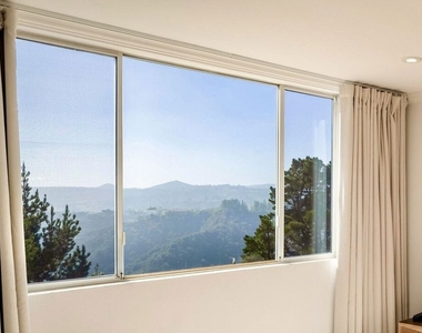 2385 Roscomare Road - Photo Thumbnail 16