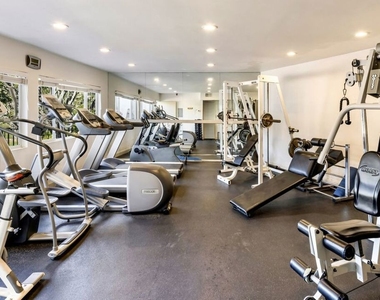 2385 Roscomare Road - Photo Thumbnail 27