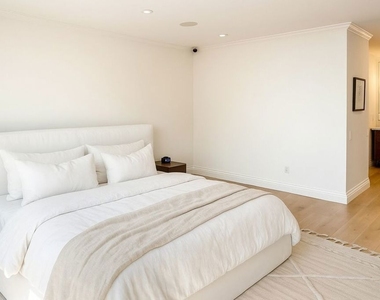 2385 Roscomare Road - Photo Thumbnail 17