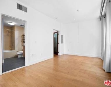 460 S Spring Street - Photo Thumbnail 11