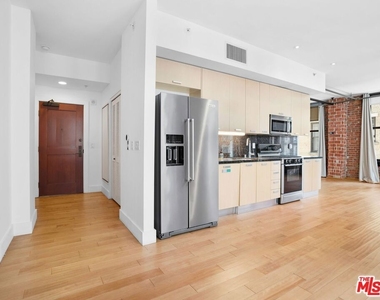 460 S Spring Street - Photo Thumbnail 4