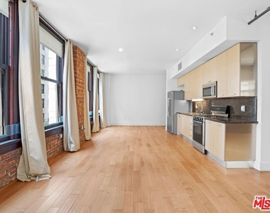460 S Spring Street - Photo Thumbnail 2