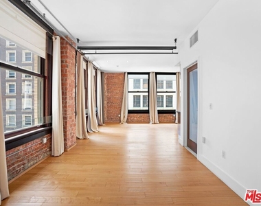 460 S Spring Street - Photo Thumbnail 9