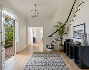 625 N Sierra Drive - Photo Thumbnail 2