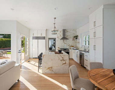 625 N Sierra Drive - Photo Thumbnail 5