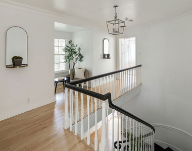 625 N Sierra Drive - Photo Thumbnail 8