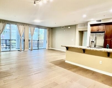 629 Traction Avenue - Photo Thumbnail 1