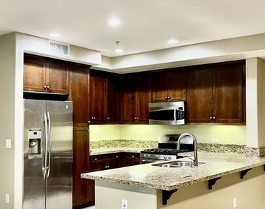 629 Traction Avenue - Photo Thumbnail 3