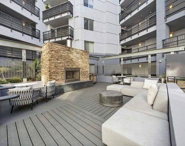 629 Traction Avenue - Photo Thumbnail 22