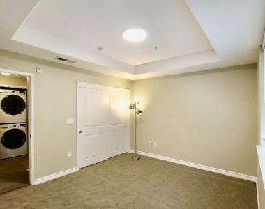 629 Traction Avenue - Photo Thumbnail 6