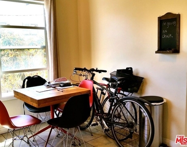 605 1/2 Tularosa Drive - Photo Thumbnail 9