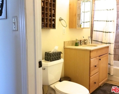 605 1/2 Tularosa Drive - Photo Thumbnail 10