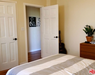 605 1/2 Tularosa Drive - Photo Thumbnail 15