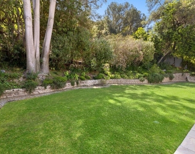 501 Cascada Way - Photo Thumbnail 1
