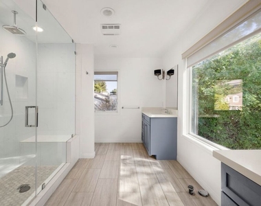 501 Cascada Way - Photo Thumbnail 8