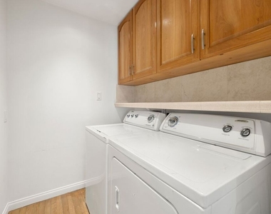501 Cascada Way - Photo Thumbnail 14