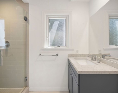 501 Cascada Way - Photo Thumbnail 13