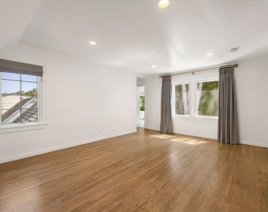501 Cascada Way - Photo Thumbnail 12