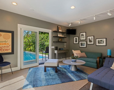 11835 S South Park Avenue - Photo Thumbnail 14
