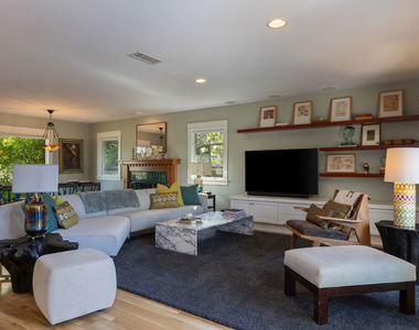 11835 S South Park Avenue - Photo Thumbnail 5