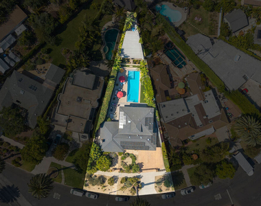 11835 S South Park Avenue - Photo Thumbnail 2