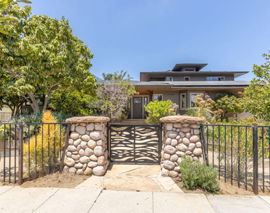 11835 S South Park Avenue - Photo Thumbnail 3