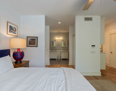 11835 S South Park Avenue - Photo Thumbnail 11