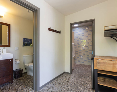11835 S South Park Avenue - Photo Thumbnail 26