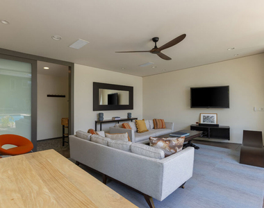 11835 S South Park Avenue - Photo Thumbnail 25