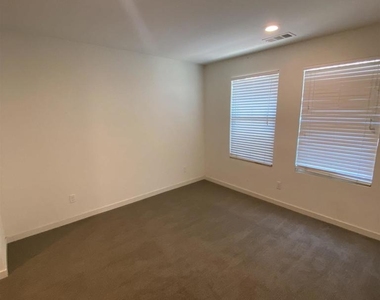 363 Mission Villas Rd - Photo Thumbnail 14