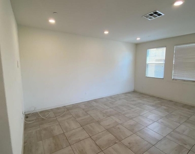 363 Mission Villas Rd - Photo Thumbnail 10