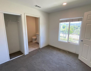 363 Mission Villas Rd - Photo Thumbnail 4
