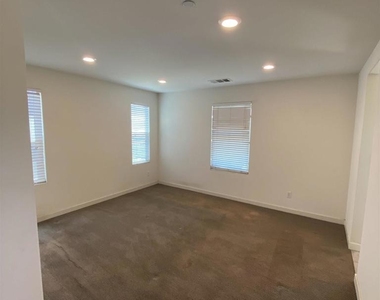 363 Mission Villas Rd - Photo Thumbnail 20