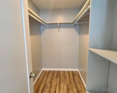 8834 Valencia St - Photo Thumbnail 17
