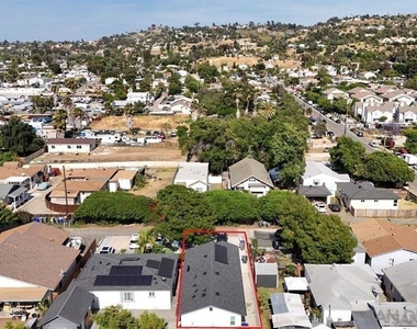 8834 Valencia St - Photo Thumbnail 12