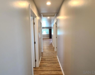 8834 Valencia St - Photo Thumbnail 18