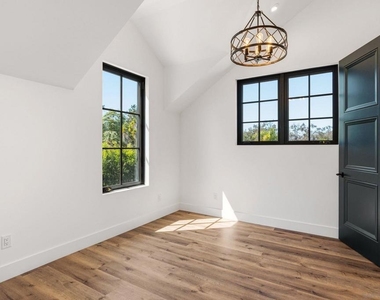 6190 Rancho Diegueno Rd - Photo Thumbnail 12
