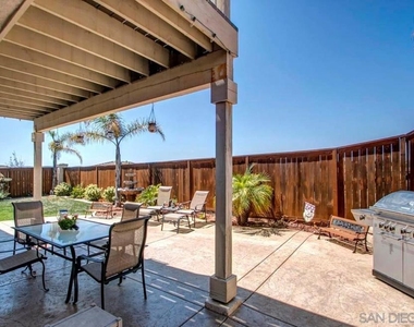 5292 Village Dr - Photo Thumbnail 17