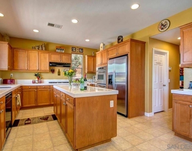 5292 Village Dr - Photo Thumbnail 23