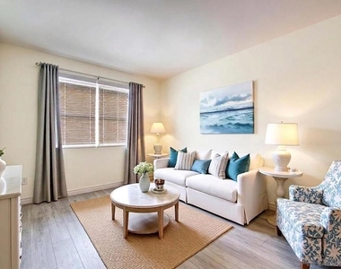 5292 Village Dr - Photo Thumbnail 11