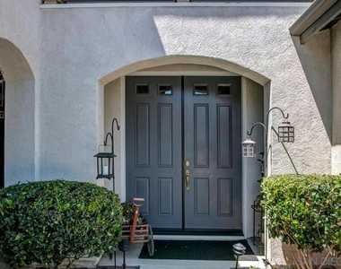 5292 Village Dr - Photo Thumbnail 14
