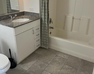 425 W Beech - Photo Thumbnail 20