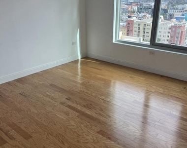 425 W Beech - Photo Thumbnail 17