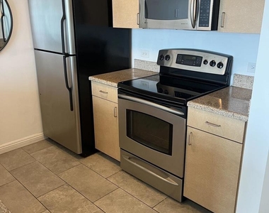 425 W Beech - Photo Thumbnail 12