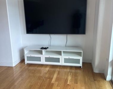 425 W Beech - Photo Thumbnail 16