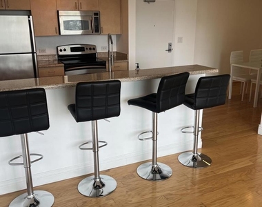425 W Beech - Photo Thumbnail 19
