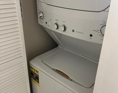 425 W Beech - Photo Thumbnail 22