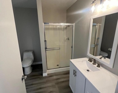 2800 Regina Avenue - Photo Thumbnail 15