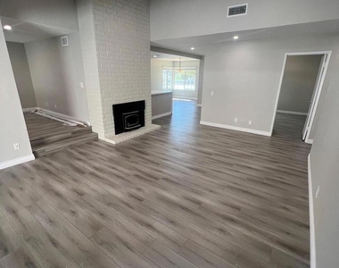 2800 Regina Avenue - Photo Thumbnail 10