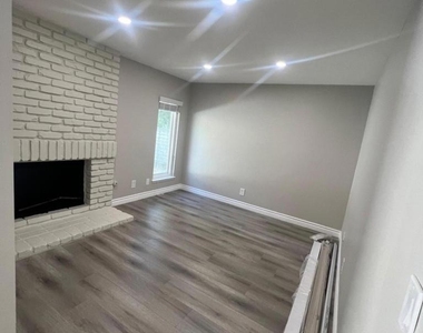 2800 Regina Avenue - Photo Thumbnail 11